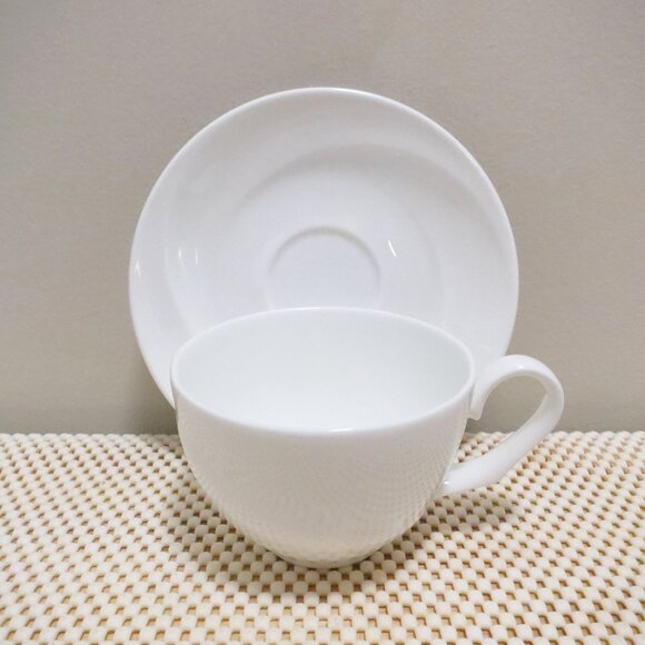 X2 Wedgwood Solar Flat Tea Cup and Saucer White Shape 225 Bone China - Picture 3 of 8